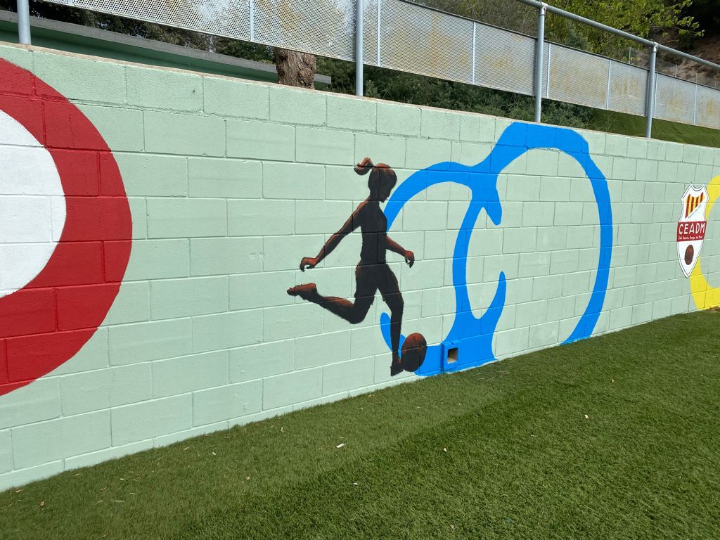 Millores de pintura en el camp de futbol