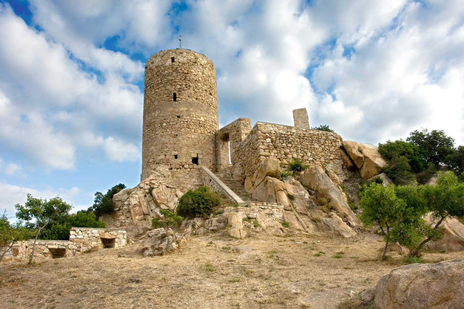 Excursió Castell de Burriac i Montcabrer