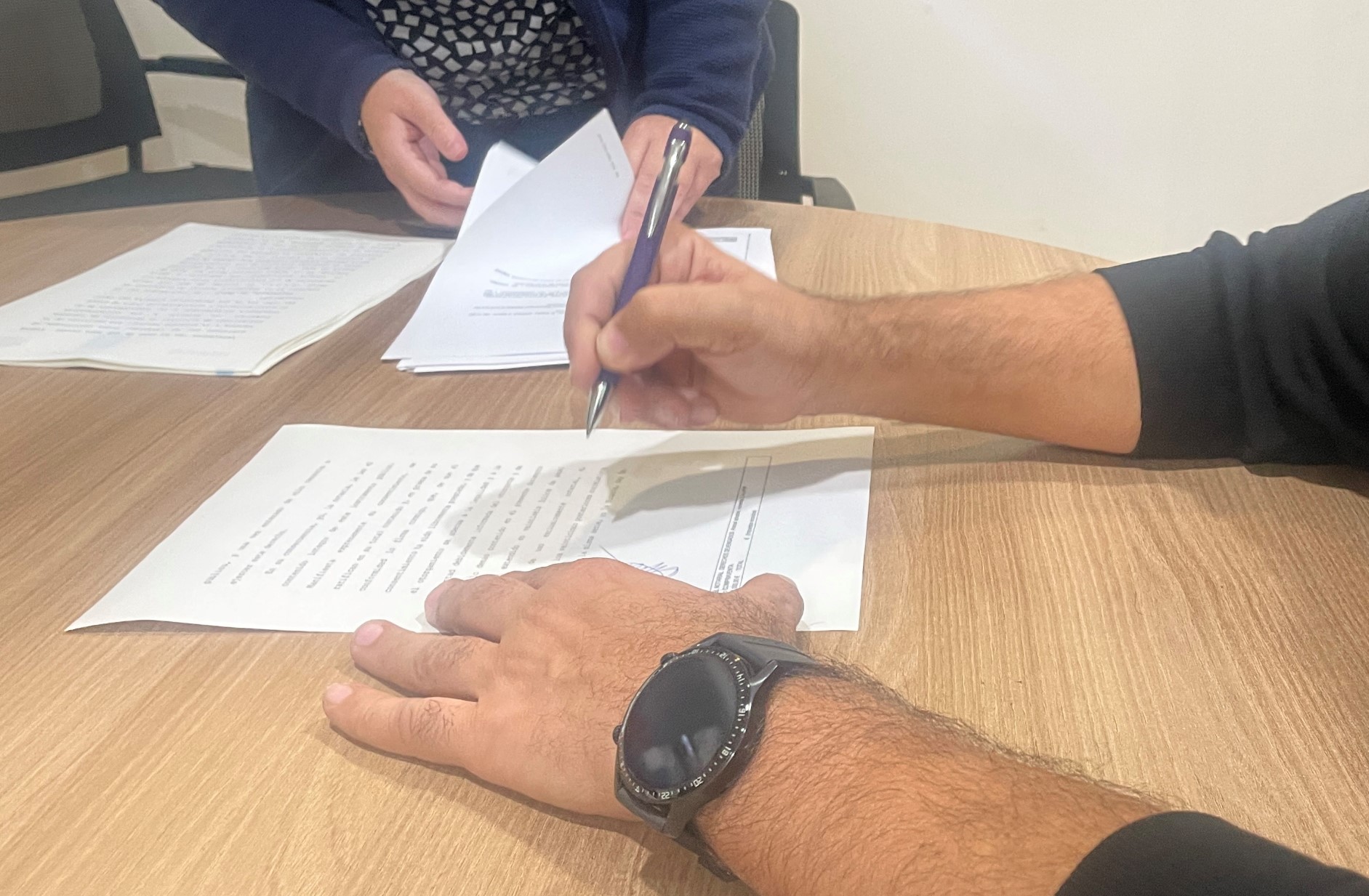 Compra de dos solars a la zona de Can Globus