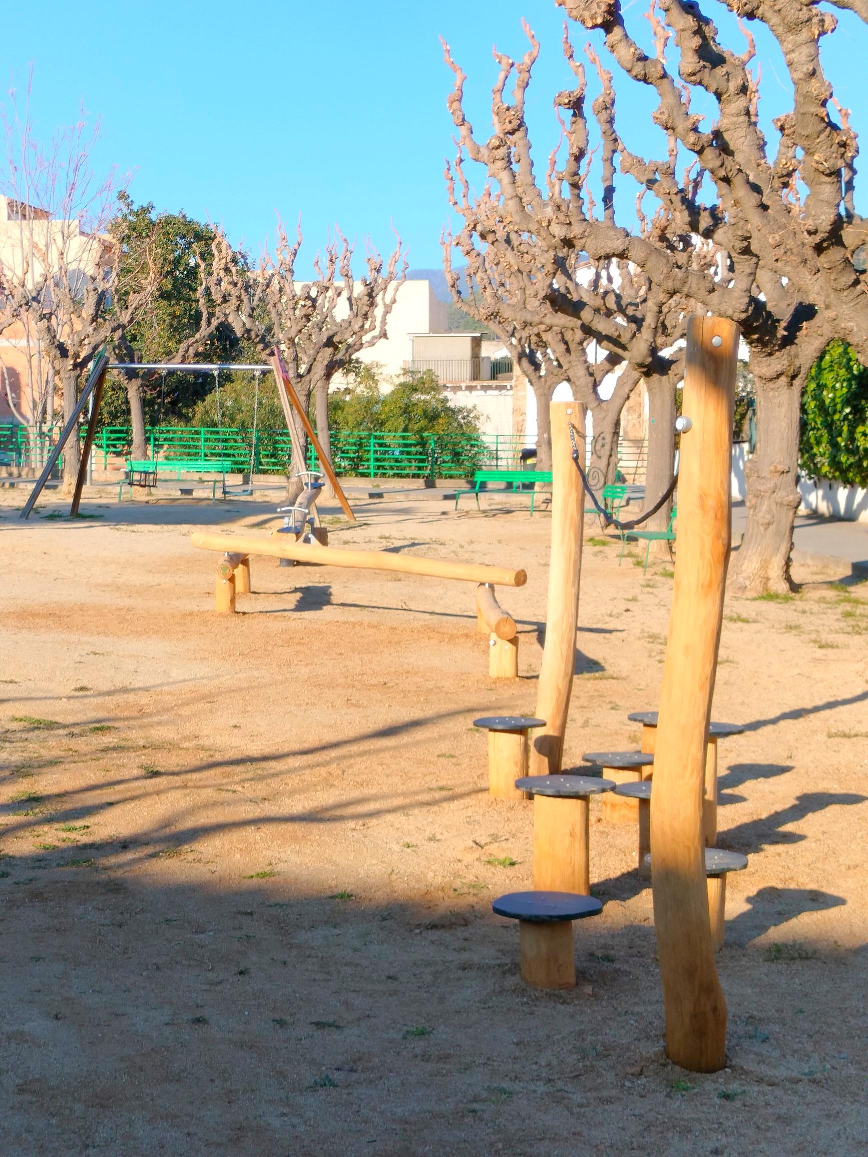 Nous jocs lúdics plaça Can Sala de Baix