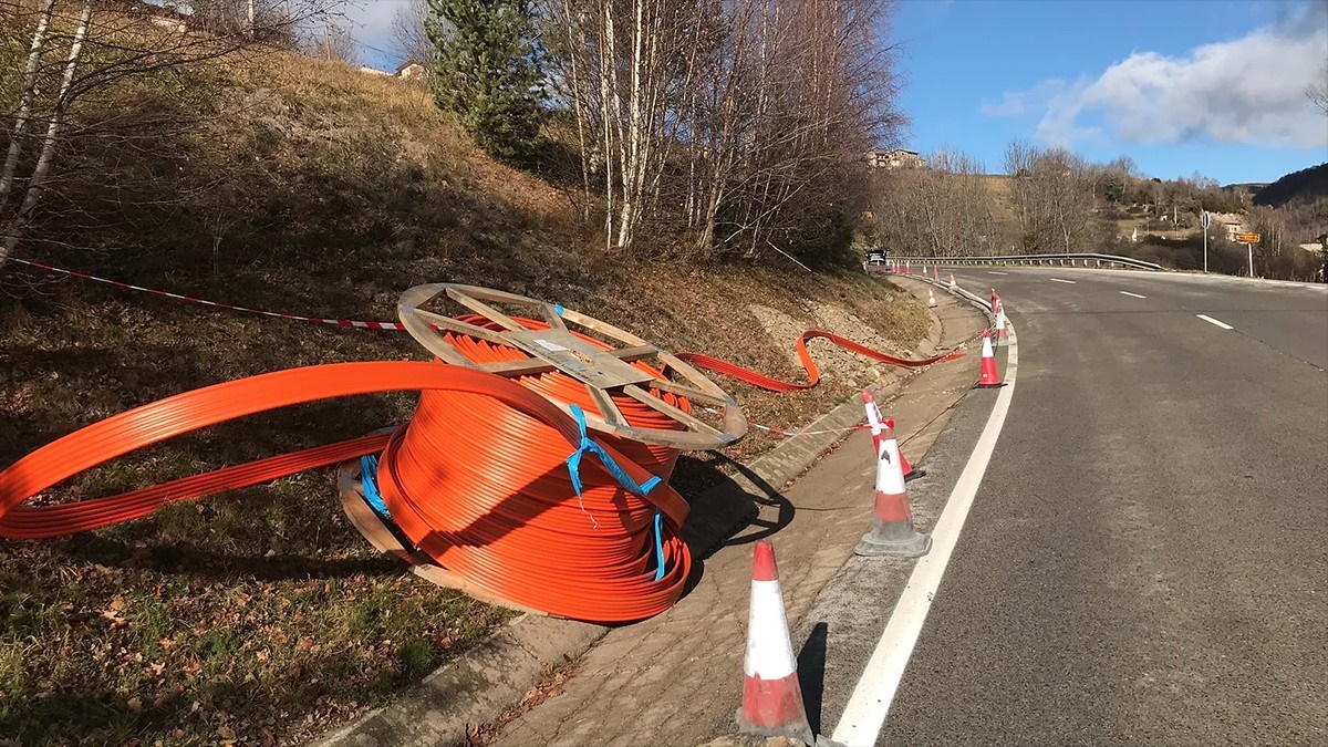 Talls puntuals i pas alternatiu a la C-61 per obres d'instal·lació de la troncal òptica