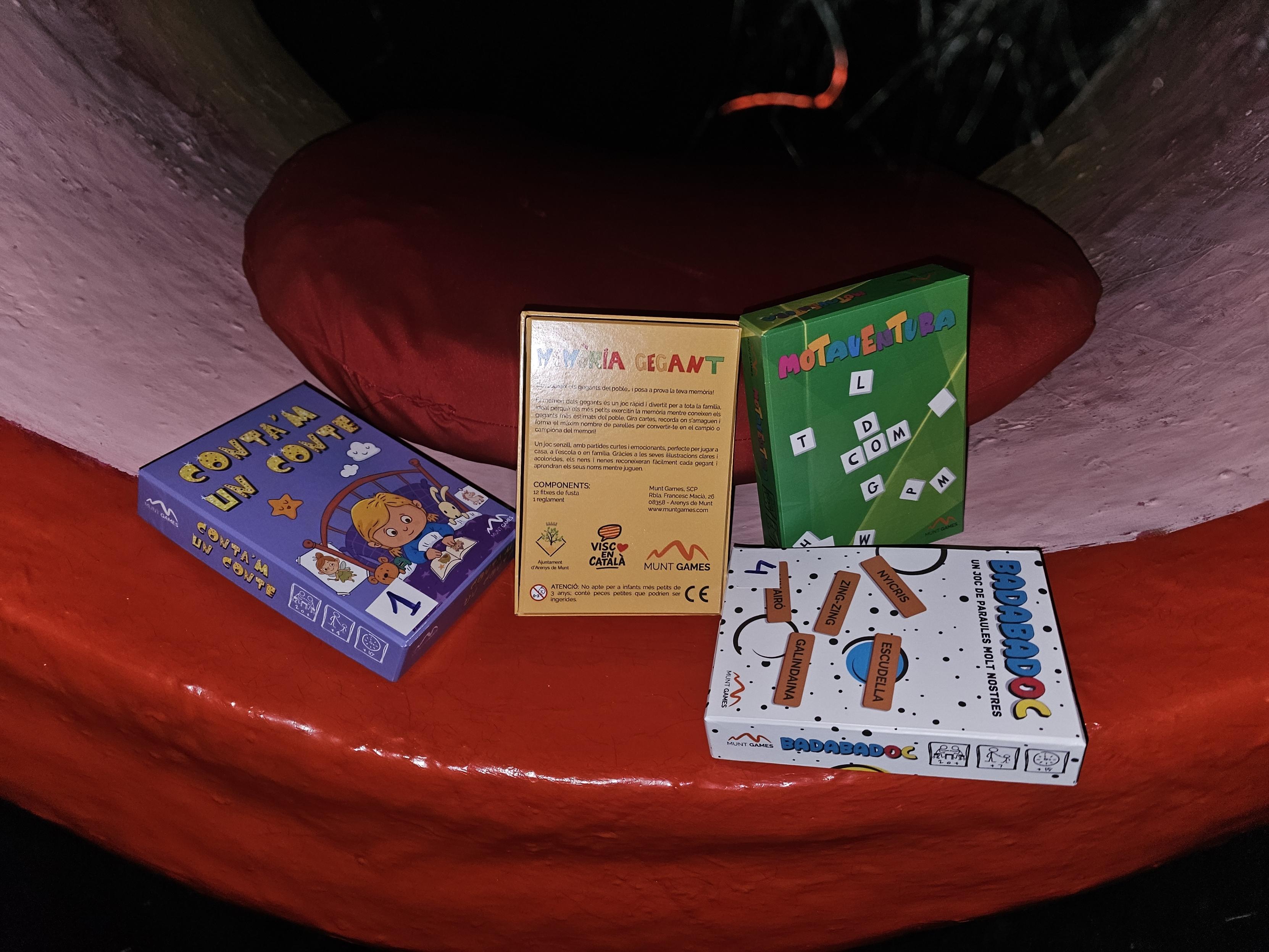 El ti&oacute; caga jocs per fomentar el catal&agrave; i la cultura popular a Arenys de Munt