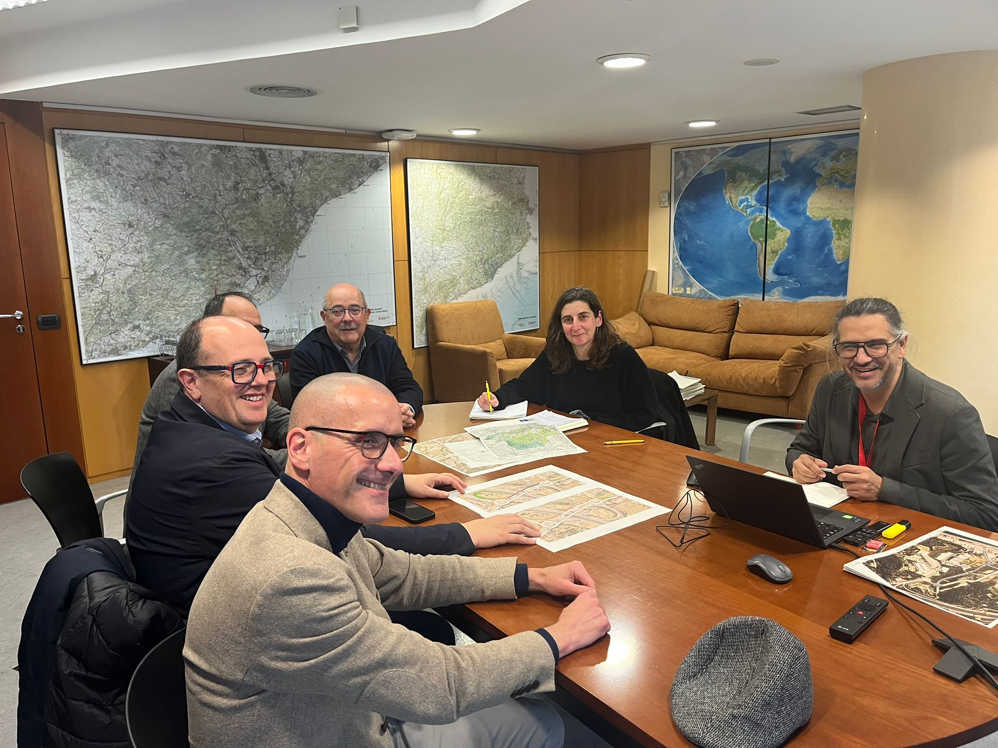 Nova reuni&oacute; per avan&ccedil;ar en les rotondes de la C-32